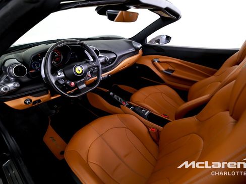 Used 2022 Ferrari F8 Tributo RWD image 13