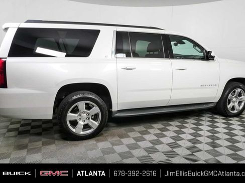 Used 2016 Chevrolet Suburban LT RWD image 2