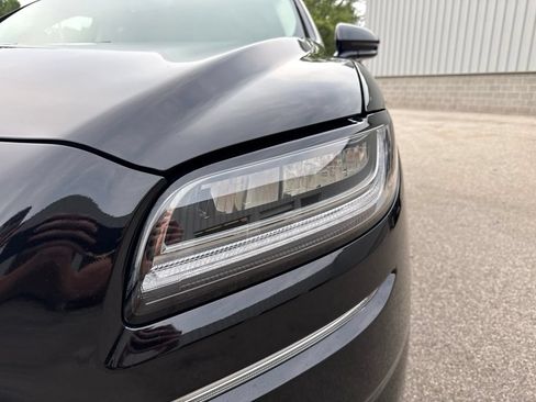 Used 2023 Lincoln Nautilus AWD w/ Premium Package image 10