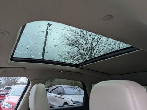 New 2026 Lincoln Corsair Premiere image 17