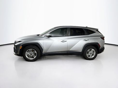 Used 2025 Hyundai Tucson SE FWD image 7