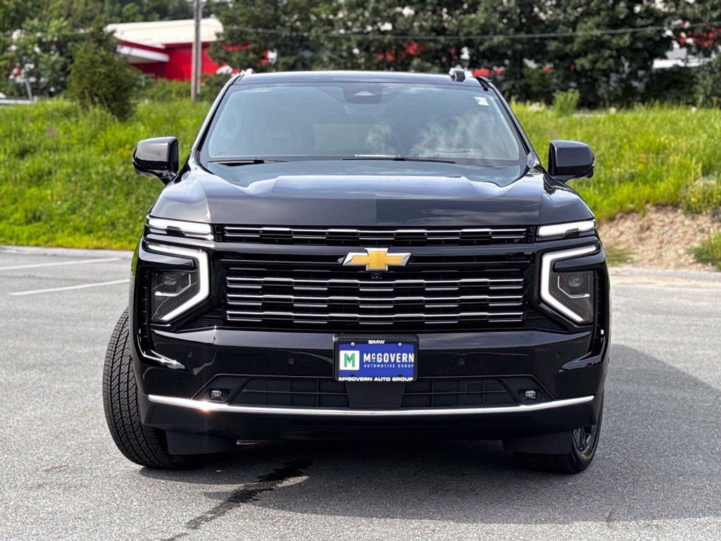 Used 2025 Chevrolet Suburban High Country AWD/4WD image 9