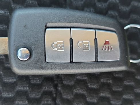 Used 2022 Nissan Rogue Sport S FWD image 35