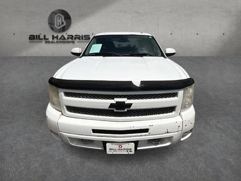 Used 2011 Chevrolet Silverado 1500 LT w/ All-Star Edition AWD/4WD image 2