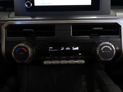 Used 2024 Toyota Tacoma SR5 AWD/4WD image 32