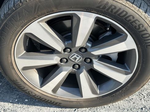 Certified 2025 Honda Pilot Elite image 10