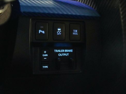 Used 2016 Toyota Tundra SR5 w/ TRD Off Road Package AWD/4WD image 19