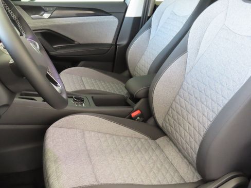 New 2026 Volkswagen Tiguan S image 12