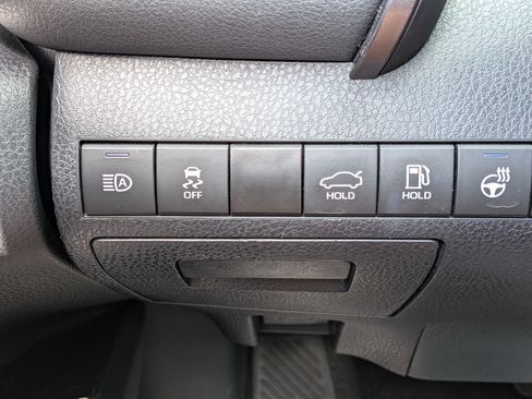 Used 2024 Toyota Camry SE w/ Cold Weather Package AWD/4WD image 21
