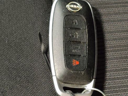 Used 2024 Nissan Sentra SV FWD image 32