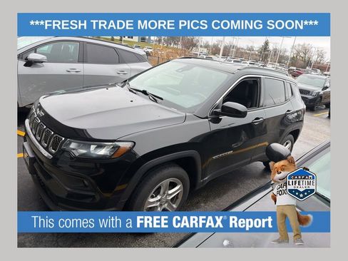 Used 2023 Jeep Compass Latitude image 1