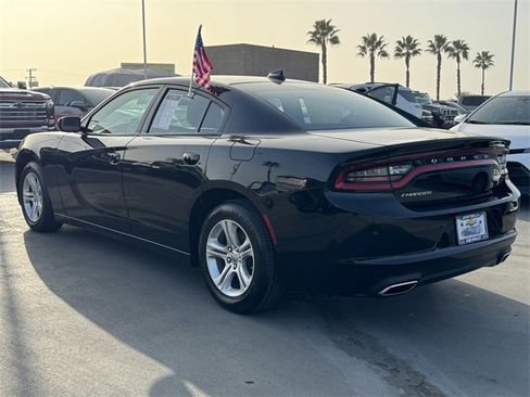 Used 2023 Dodge Charger SXT image 2