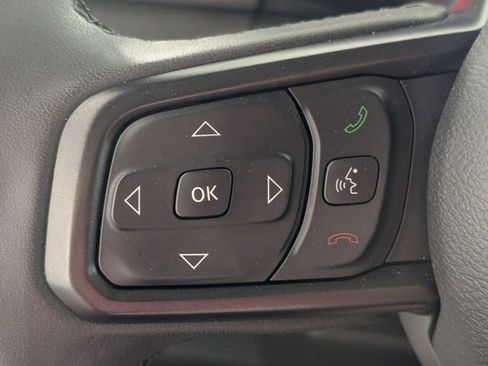 Used 2023 Jeep Gladiator Willys AWD/4WD image 14