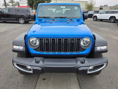 New 2026 Jeep Gladiator Sport image 2