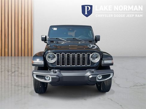 New 2025 Jeep Wrangler Sahara image 3