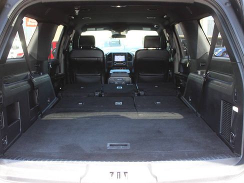 Used 2019 Ford Expedition Max XLT w/ Equipment Group 201A AWD/4WD image 16