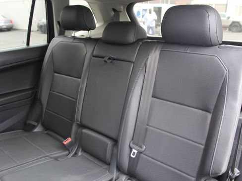 Used 2020 Volkswagen Tiguan SEL w/ 3rd Row Seat Package image 10