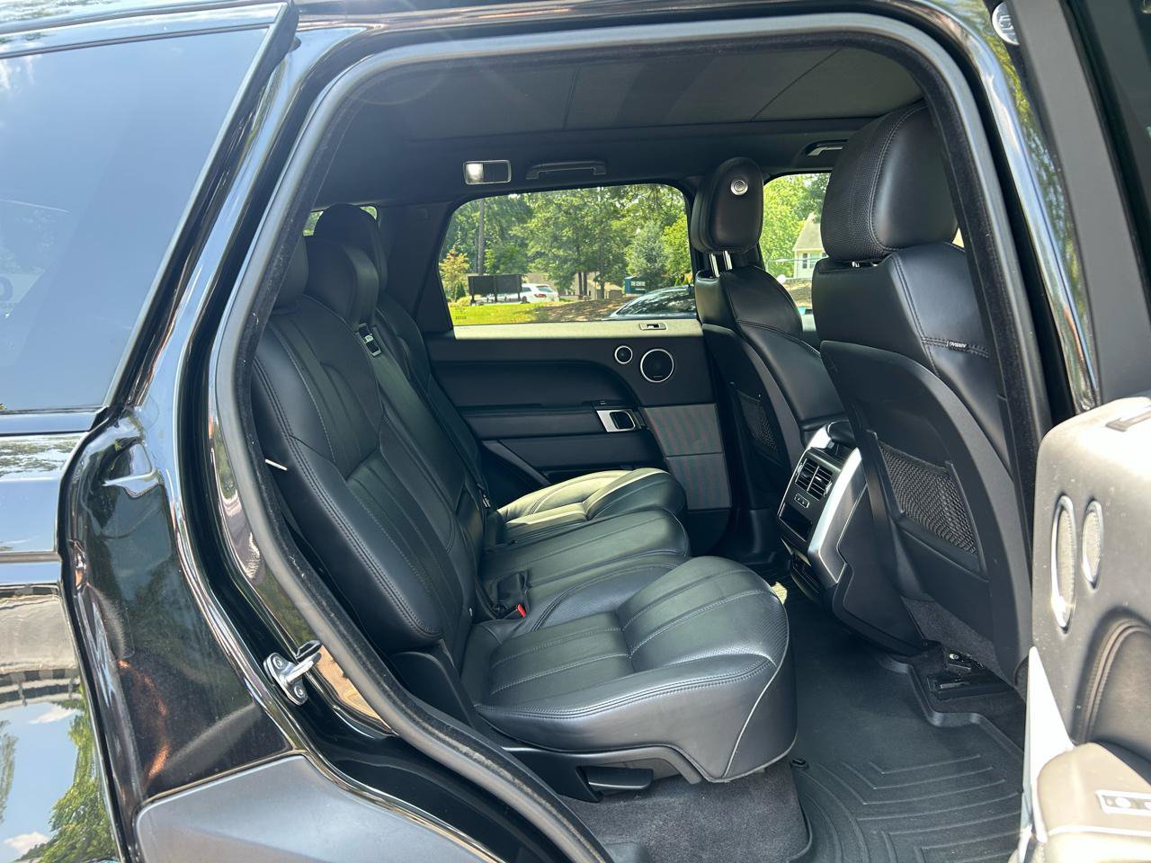 Used 2017 Land Rover Range Rover Sport AWD/4WD image 22