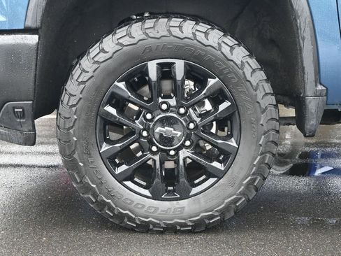 Used 2025 Chevrolet Silverado 3500 LT w/ Safety Package image 11