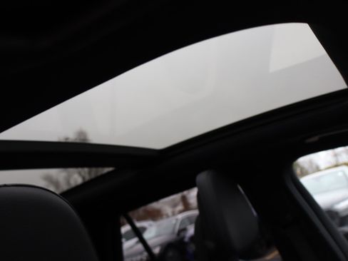 Used 2024 Mercedes-Benz GLC 300 4MATIC w/ AMG Line image 17