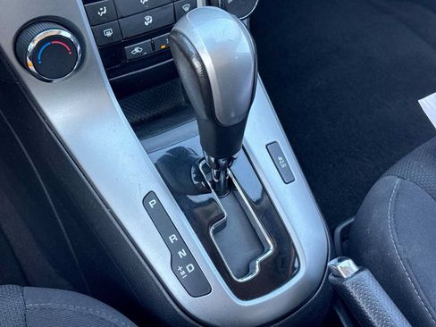 Used 2014 Chevrolet Cruze LT FWD image 30