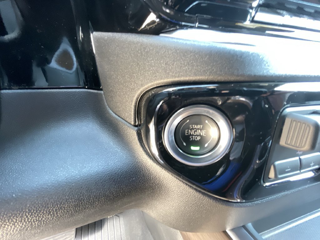 Certified 2025 Chevrolet Silverado 2500 High Country w/ High Country Premium Package AWD/4WD image 16