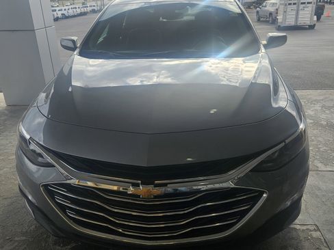 Used 2024 Chevrolet Malibu LT image 3