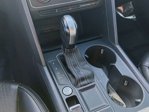 Certified 2022 Volkswagen Atlas SE image 15