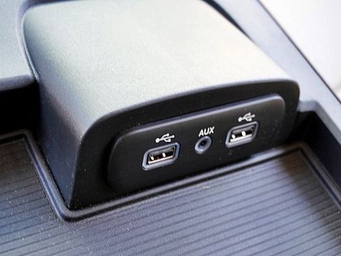 Used 2018 RAM 3500 Laramie w/ Convenience Group image 36