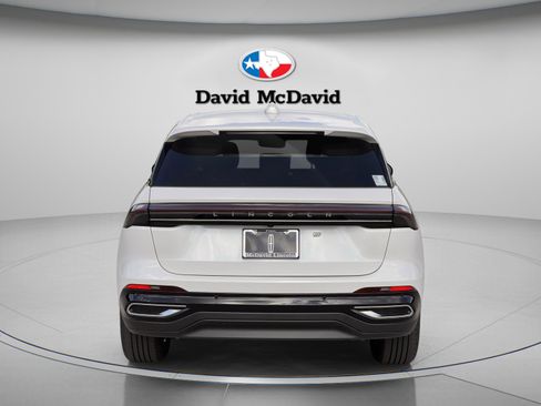 New 2026 Lincoln Nautilus Premier image 5