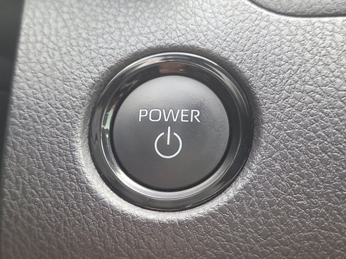 Used 2025 Toyota Camry SE FWD image 28