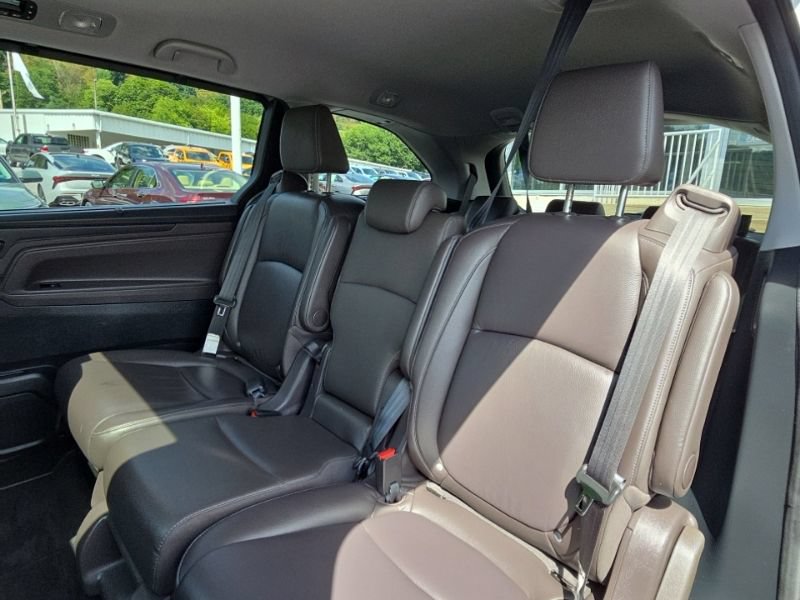 Used 2023 Honda Odyssey Touring image 23