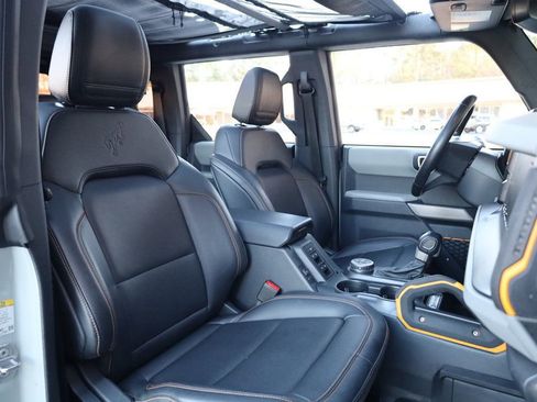 Used 2021 Ford Bronco Badlands image 32