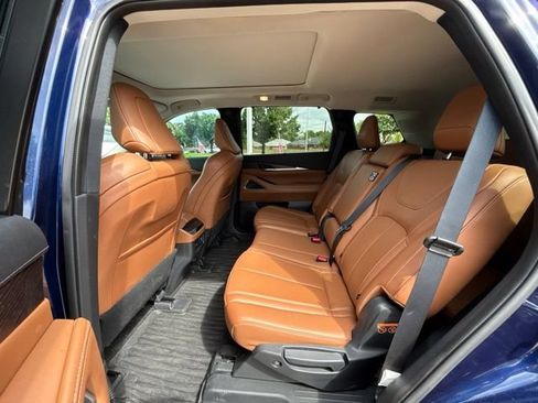 Used 2023 INFINITI QX60 Sensory AWD/4WD image 12