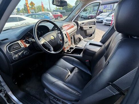 Used 2013 Chevrolet Tahoe LT w/ Luxury Package AWD/4WD image 14