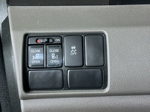 Used 2014 Honda Odyssey EX image 16