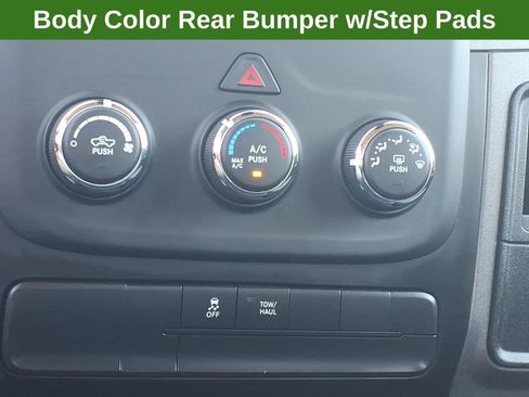 Used 2018 RAM 1500 Express w/ Express Value Package AWD/4WD image 26