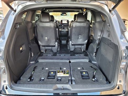 Certified 2021 Toyota Sienna XSE image 33
