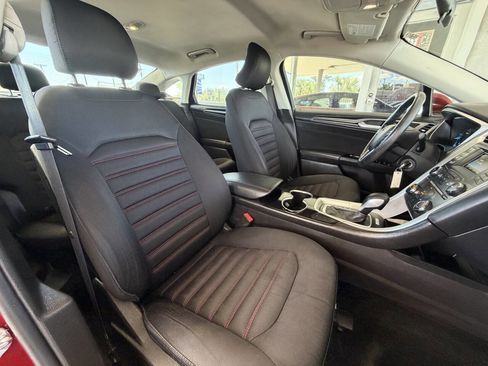 Used 2016 Ford Fusion SE w/ Equipment Group 201A FWD image 16