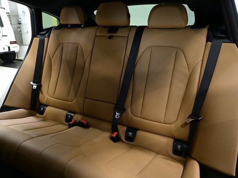 Used 2025 BMW X4 M40i w/ Premium Package image 16