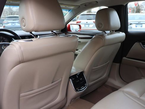 Used 2015 Cadillac XTS Premium image 26