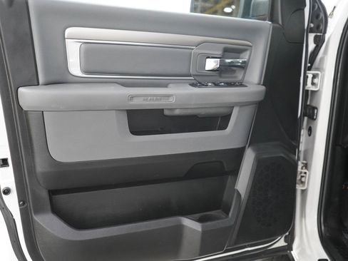 Used 2019 RAM 1500 Big Horn AWD/4WD image 17
