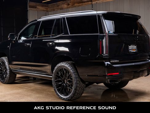 Used 2026 Cadillac Escalade Platinum Sport w/ LPO, ONYX Package image 7