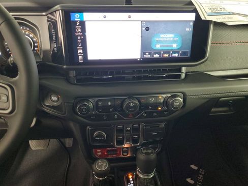 New 2026 Jeep Wrangler Unlimited Rubicon AWD/4WD image 18