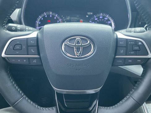 Used 2022 Toyota Highlander Platinum image 14