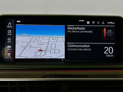 Used 2022 BMW M760i xDrive w/ Luxury Rear Seating Package image 15