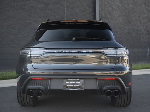 Certified 2026 Porsche Macan image 6