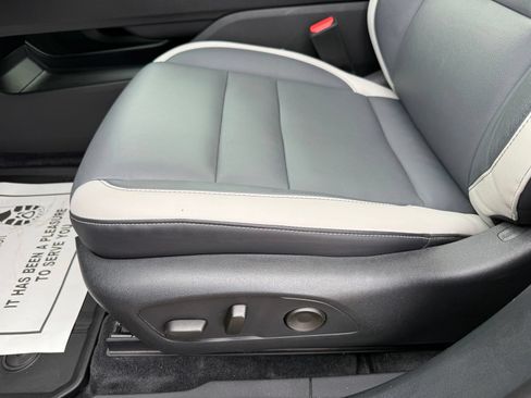Certified 2025 Honda Prologue Touring image 32