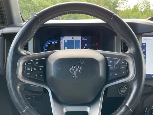 Used 2022 Ford Bronco Outer Banks AWD/4WD image 8