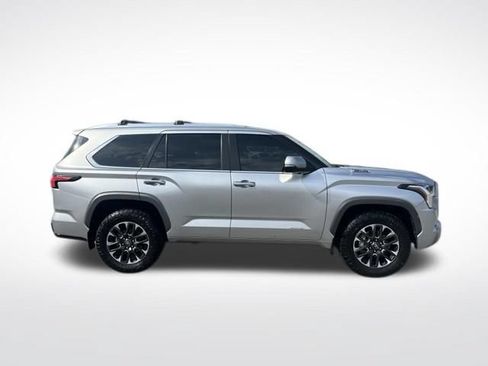 Used 2026 Toyota Sequoia Limited AWD/4WD image 12